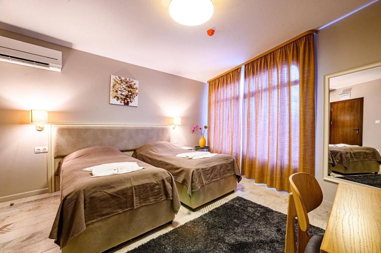 Antique Boutique Hotel Pavel Banya Extérieur photo