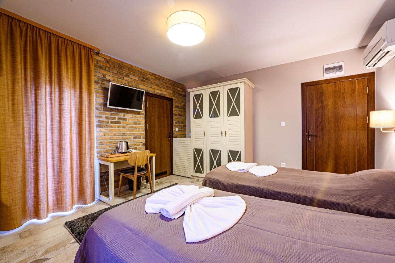 Antique Boutique Hotel Pavel Banya Extérieur photo