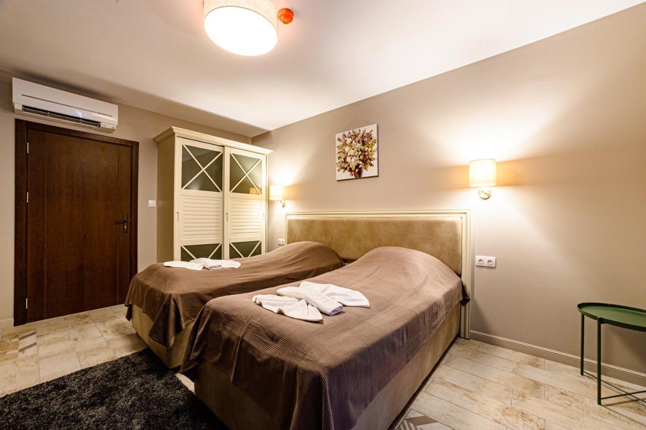 Antique Boutique Hotel Pavel Banya Extérieur photo